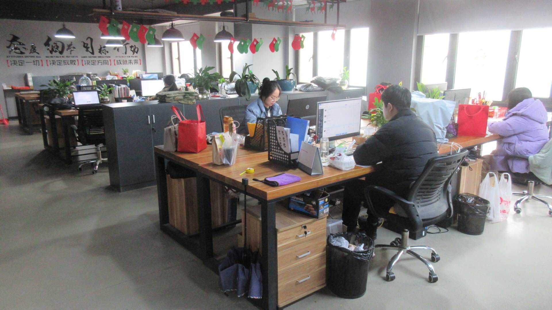 Yiwu Wisdom Import & Export Co., Ltd. Tactical Boots