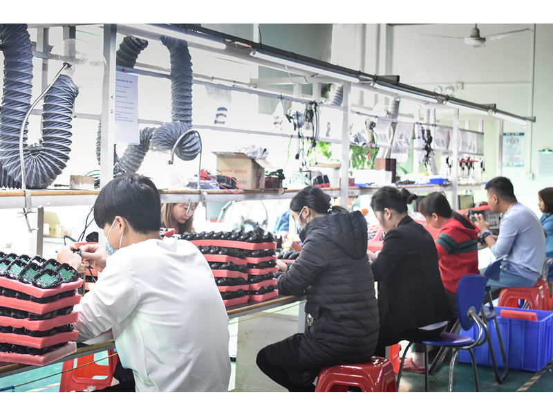 Shenzhen Dellking Industrial Co., Ltd. Bluetooth helmet intercom