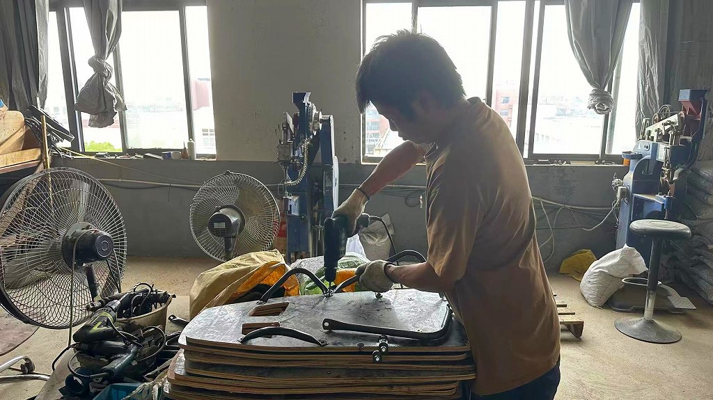 Anji Jifang Furniture Co., Ltd. Office Chair