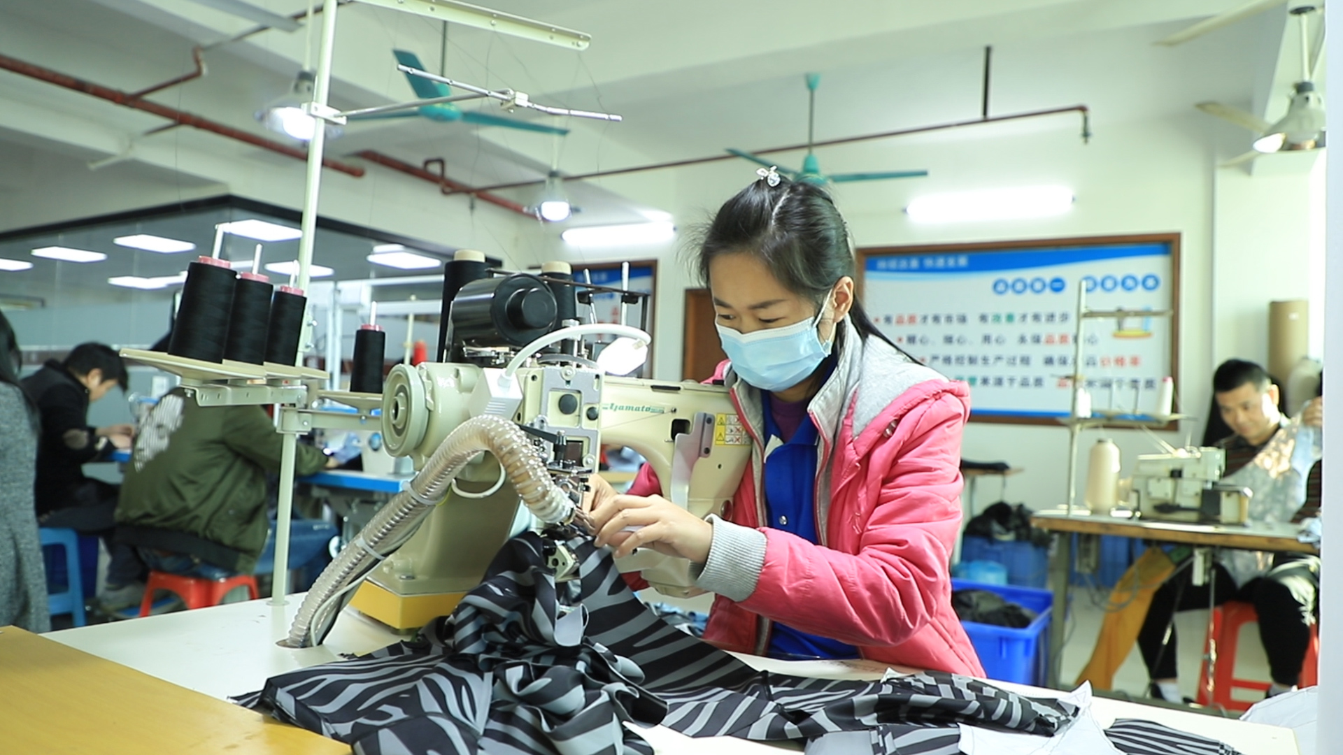 Dongguan Qingda Garments Co., Ltd. equestrian clothing