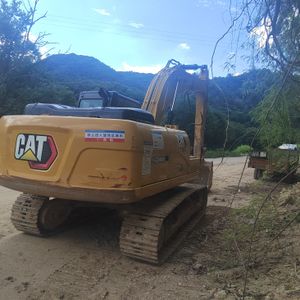 Efficient Heavy Construction Equipment High-Quality Used Excavator Machine CAT323