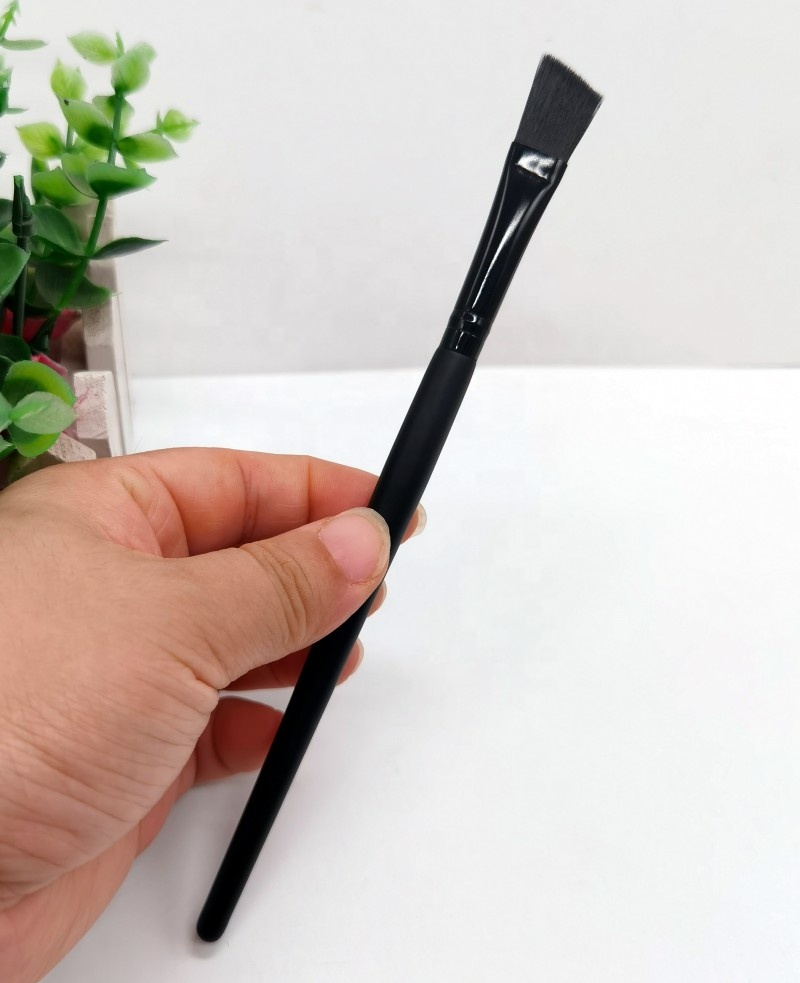 Free Sample Wholesale Custom Brand Name Black Small Flat Angle Concealer Brush Angled Nose Shadow Nose Contour Brush
