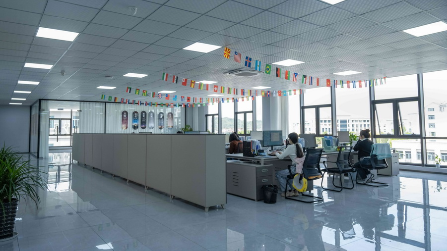 Shaoxing Rainbowe Machinery Co., Ltd. Sock Toe Linking Machine