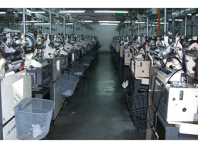 Nantong Shenghong Labour Protective Products Co., Ltd. Nitrile Coated Gloves