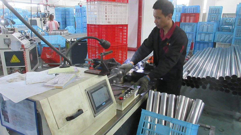 Wuyi County Qiande Hardware Co., LTD. Mug