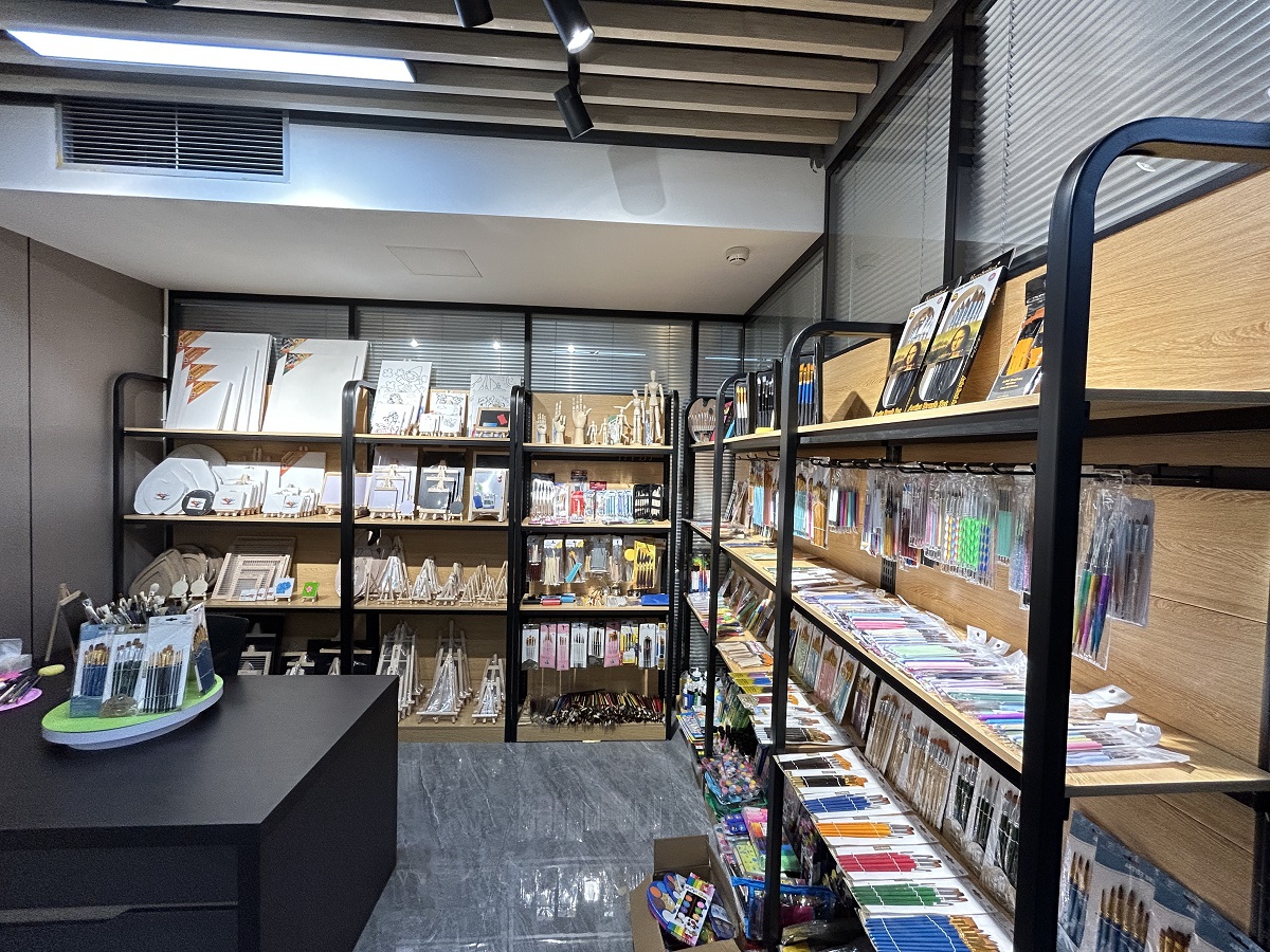 Yiwu Yihong Painting Materials Co., Ltd. painting canvas