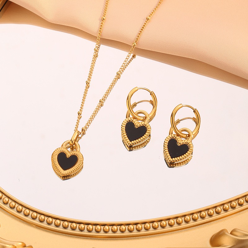 Henan Sol Supply Chain Co., Ltd. 18K Gold Plated Stainless Steel Pearl Stud Earrings Heart Earrings