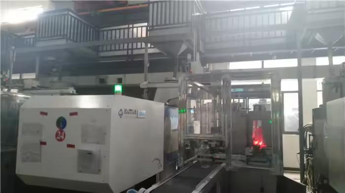 Taizhou Huangyan Xinchunlin Industry & Trade Co., Ltd. Tritan Water Bottle