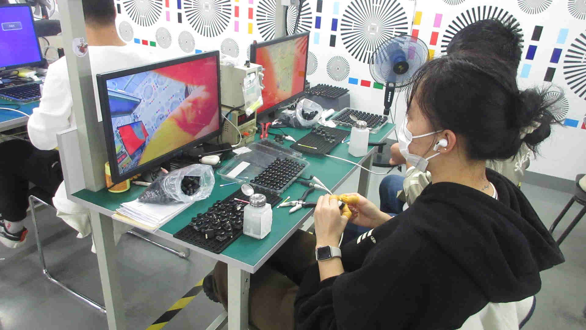 Shenzhen Hexin Tianrun Industrial Co., Ltd. Handheld Game Console