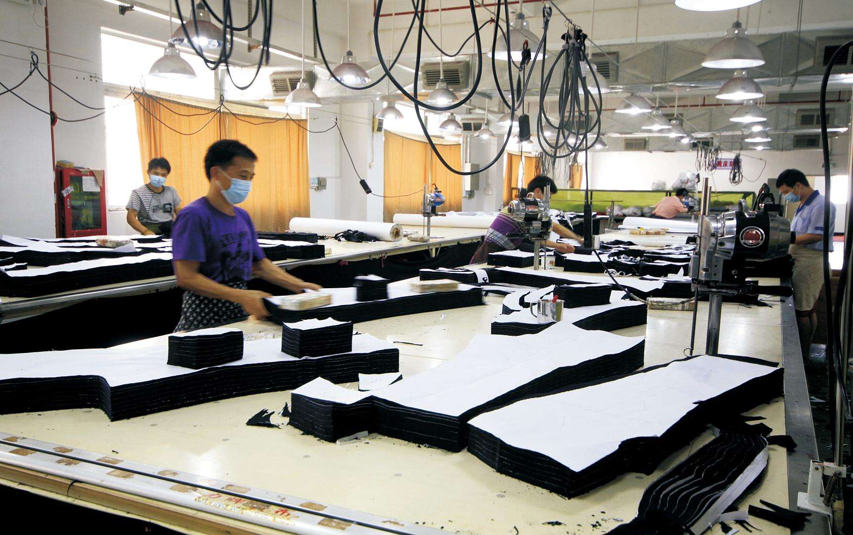 Yiwu Yijing Import And Export Co., Ltd. Satin Robes