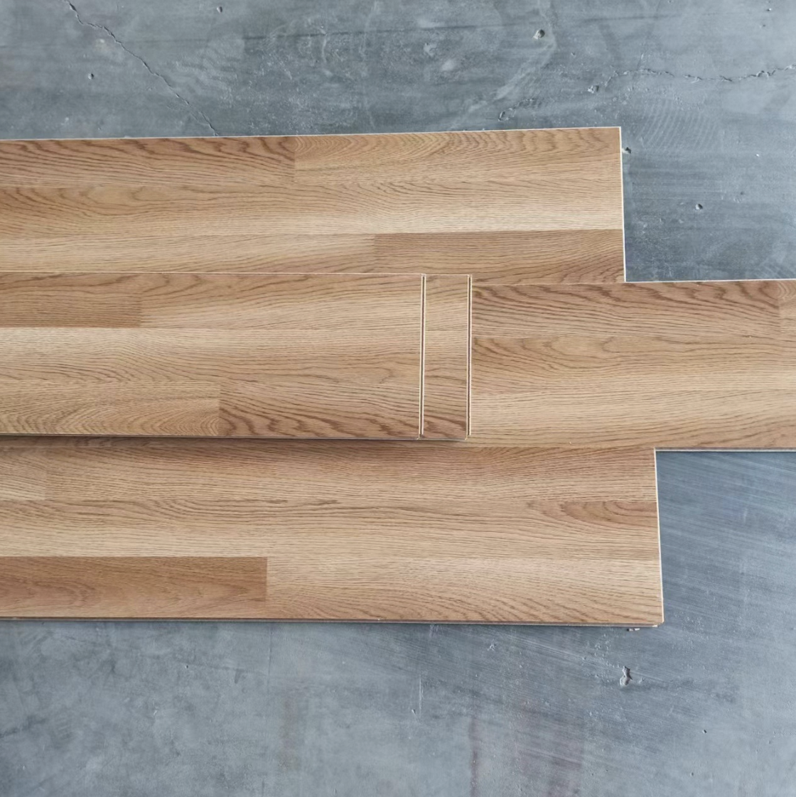 Shandong Meibao Import And Export Co., Ltd. waterproof 4mm 5mm 6mm 7mm 8mm click lock vinyl pvc sheet plank floor tile piso vinilico laminate vinyl flooring spc floor