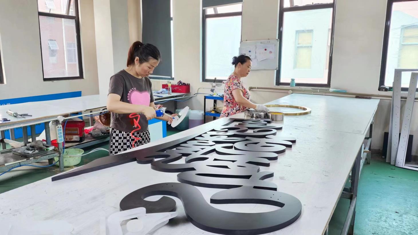 Chengdu Shuangrenyu Sign Making Co. Ltd. Neon Signs