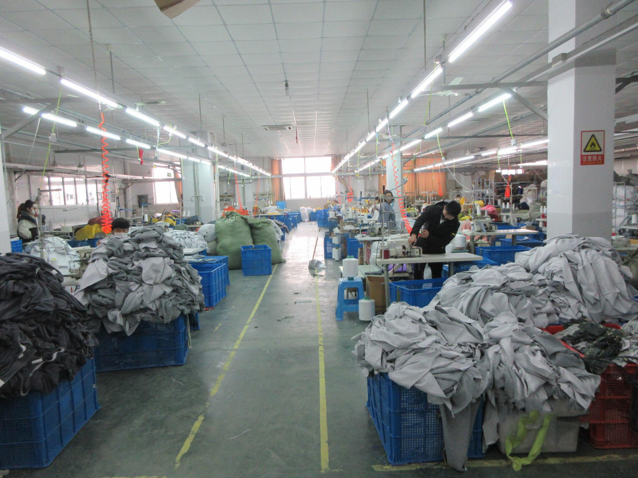 Yiwu Moben Trading Co., Ltd. bedding set