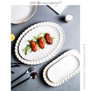 2022 hot selling Japanese-style household kiln changed chrysanthemum fish plate ceramic plate