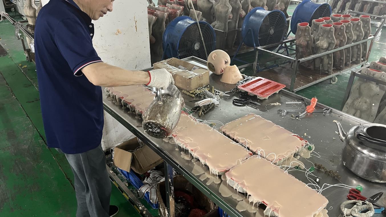 Guangzhou Evol Industrial Co., Ltd. TPE Dolls