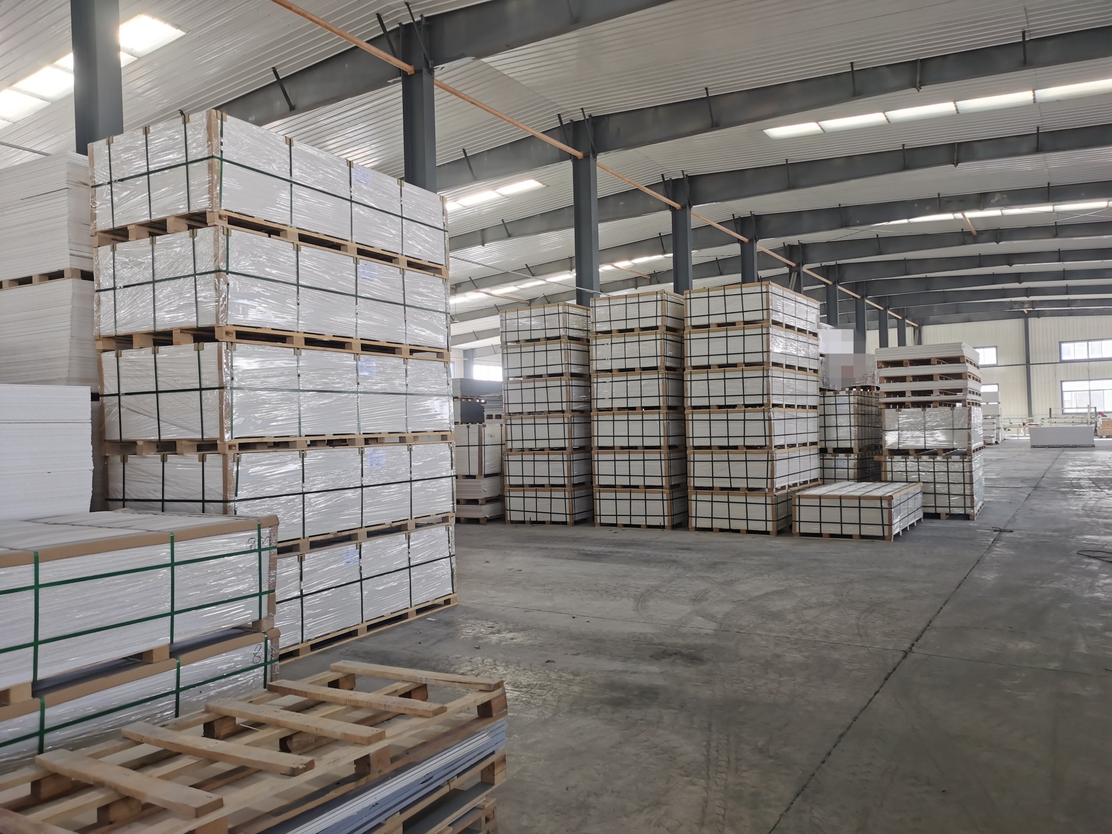 Linyi Zhenghe Machinery Technology Co., Ltd. Plywood
