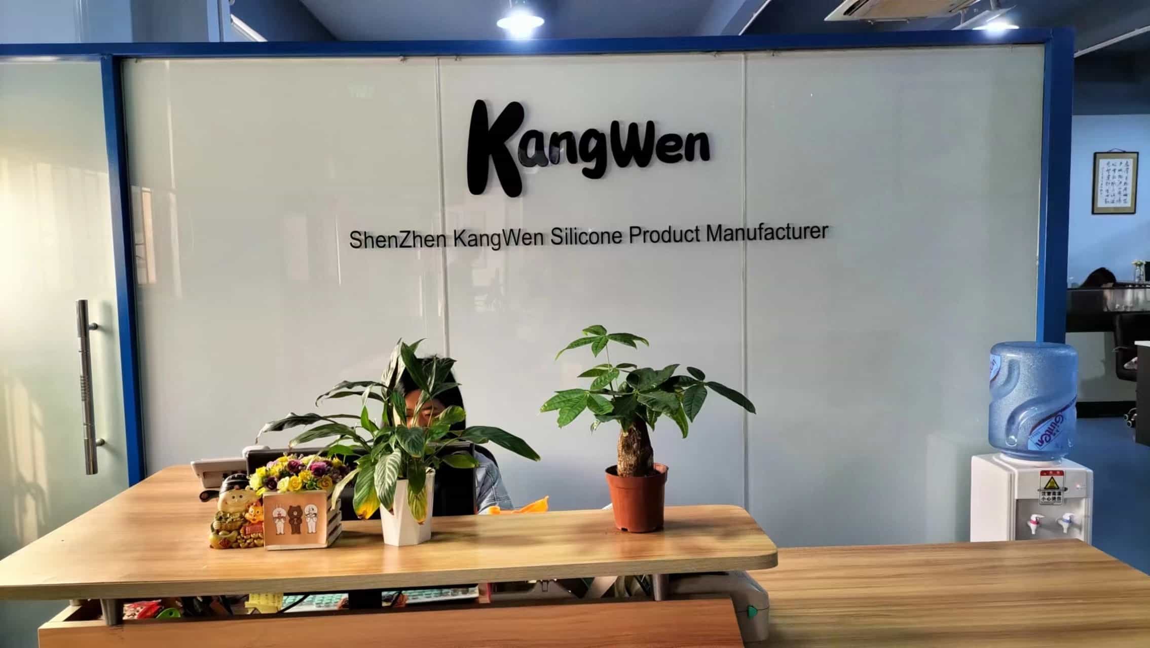 Shenzhen Kangwen Industrial Co., Ltd. Silicone Baby Bib