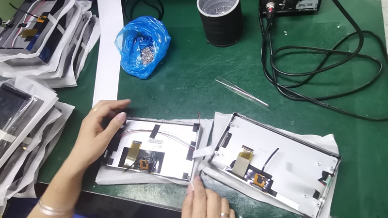 Grand New Material (shenzhen) Co., Ltd. Wireless CarPlay Adapter