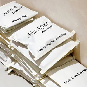 Custom Logo 2023 New Style Waterproof Dust proof White Envelope Kraft Woven Mailing Bags For Clothing