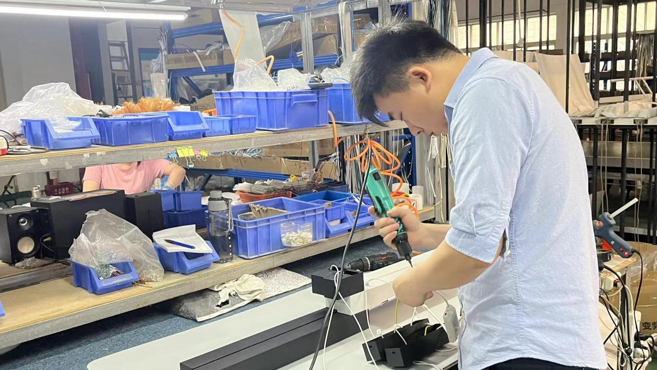 Nanning Hejiayun E-Commerce Co., Ltd. Pendant Lights