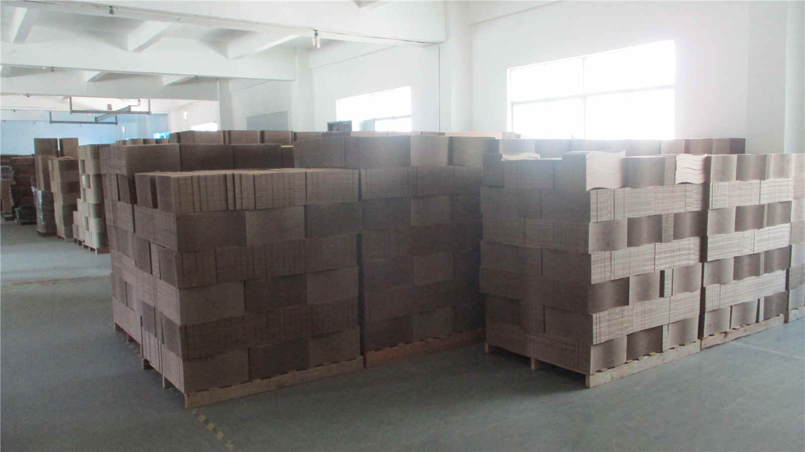 Dongguan Mingjian Industrial Co., Ltd. Corrugated Cat House
