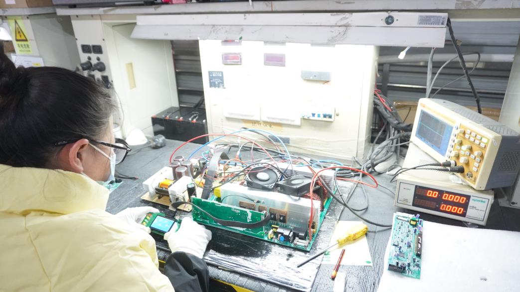 Sunboost Technology Co., Ltd. Hybrid Solar Inverter