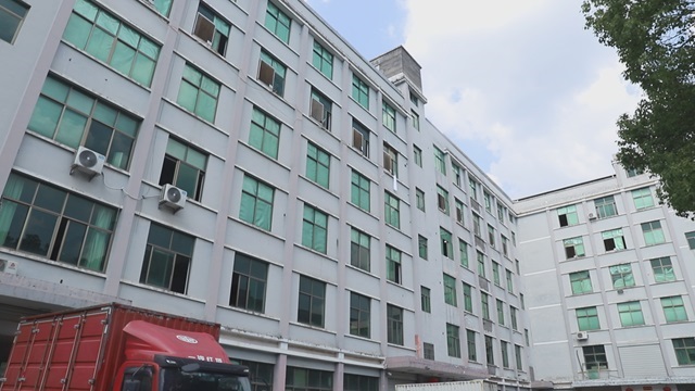 Hunan Dark Horse Tongda Supply Chain Management Co., Ltd. Abaya