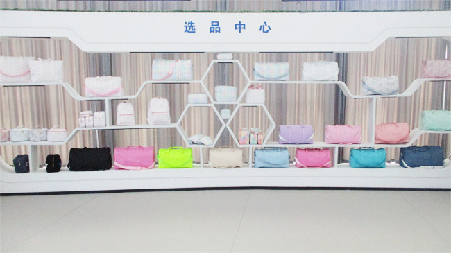 Jiangxi Province Three Bowls Trading Co., Ltd. Backpack
