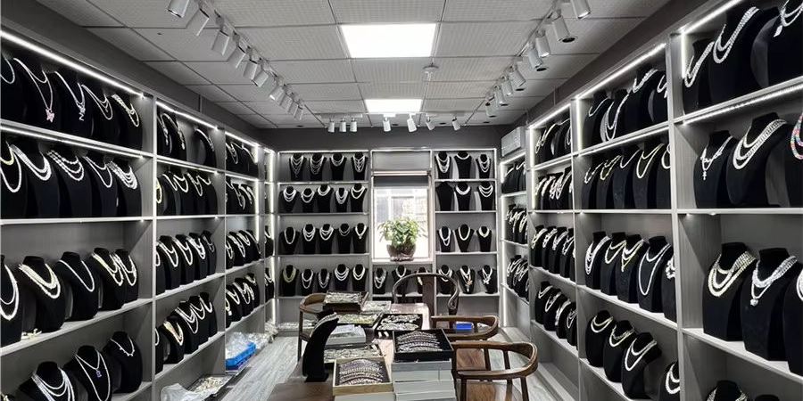 Yiwu De Jewelry Co., Ltd. Hiphop Jewelry
