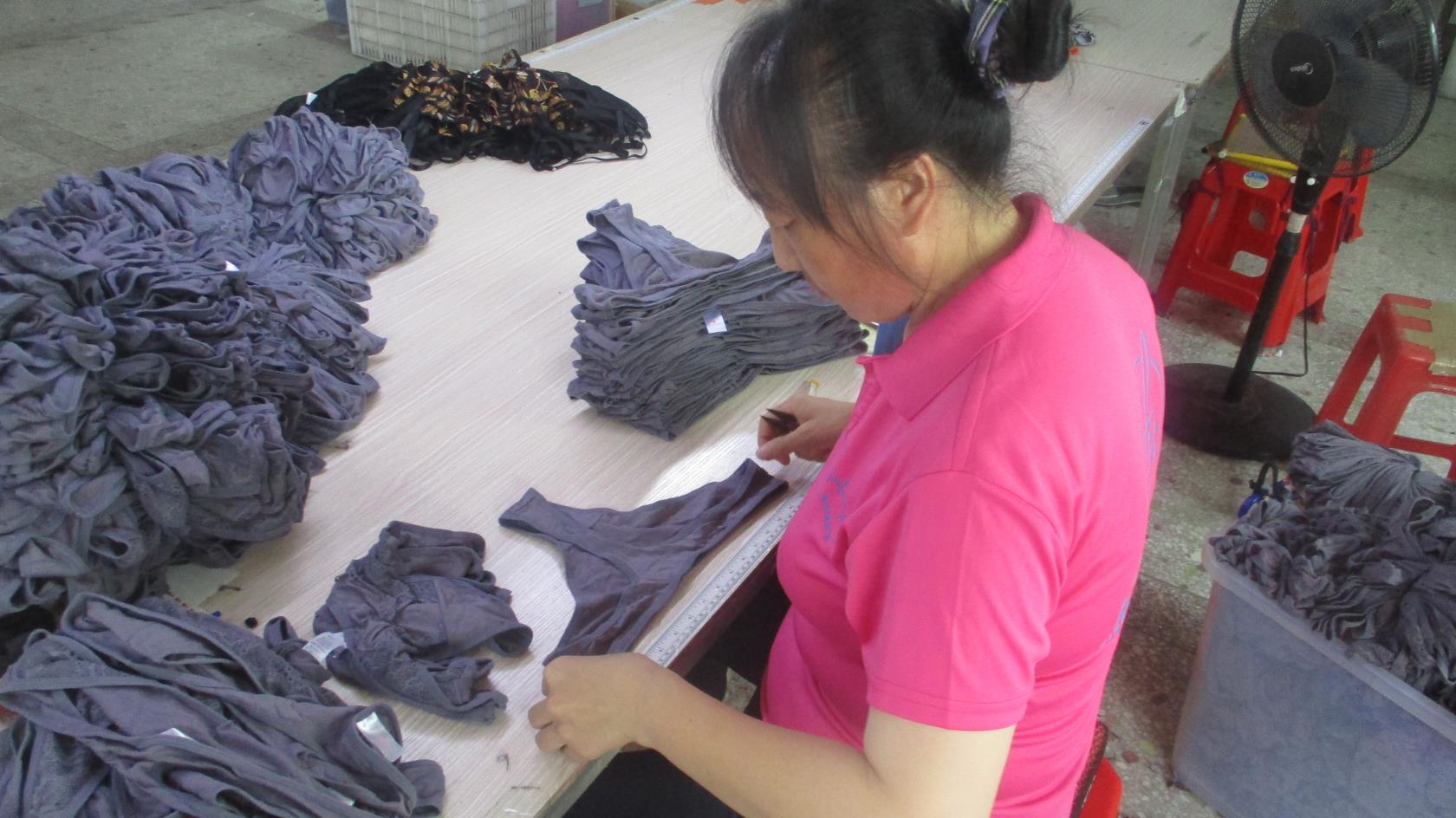 Guangzhou Cynthia International Trading Co., Ltd. Seamless Bras