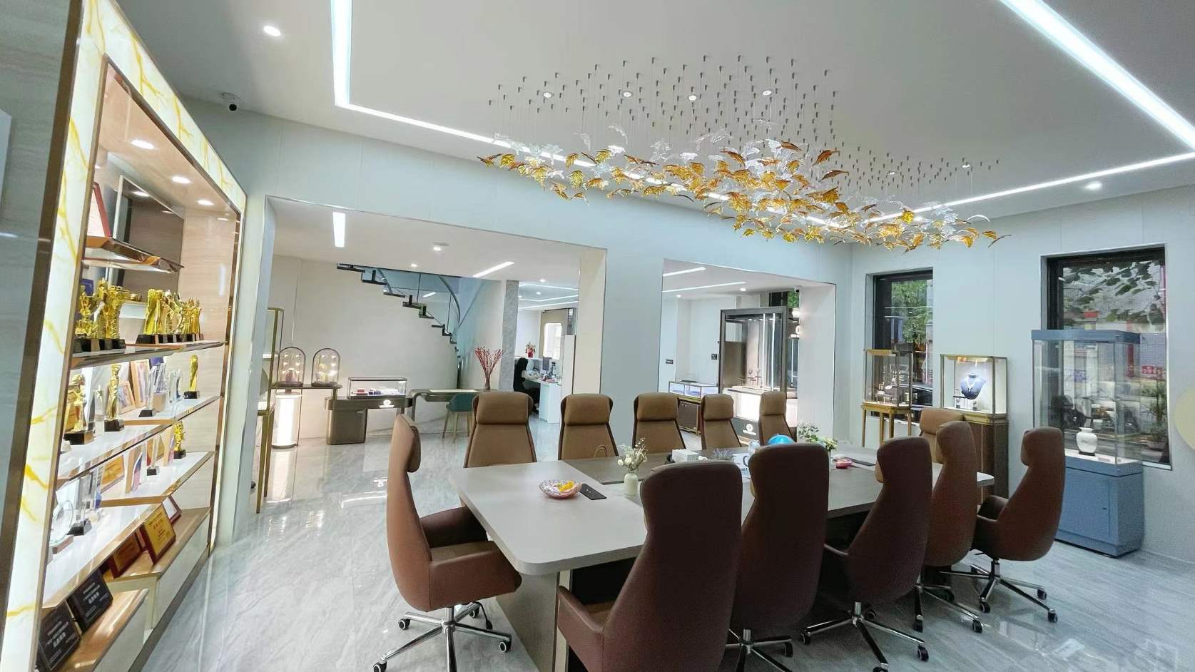 Guangzhou Shero Interior Decoration Co., Ltd. Jewelry Showcase
