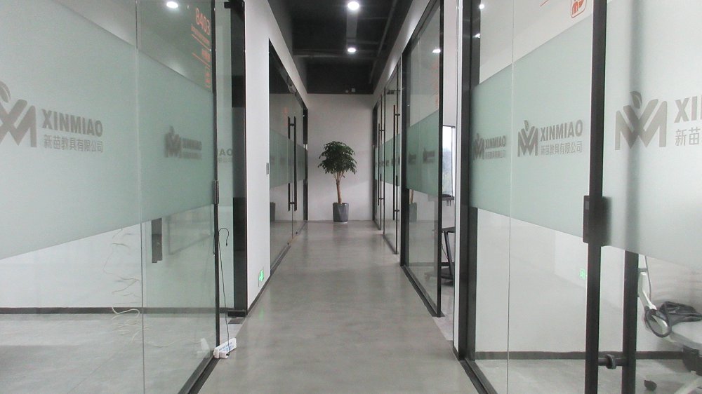 Zhejiang Xinmiao Teaching Aids Co., Ltd. Busy Board