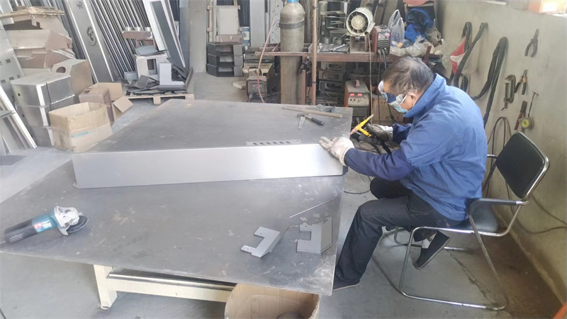 Jinan Yihai Laser Technology Co., Ltd. Laser Welding Machine