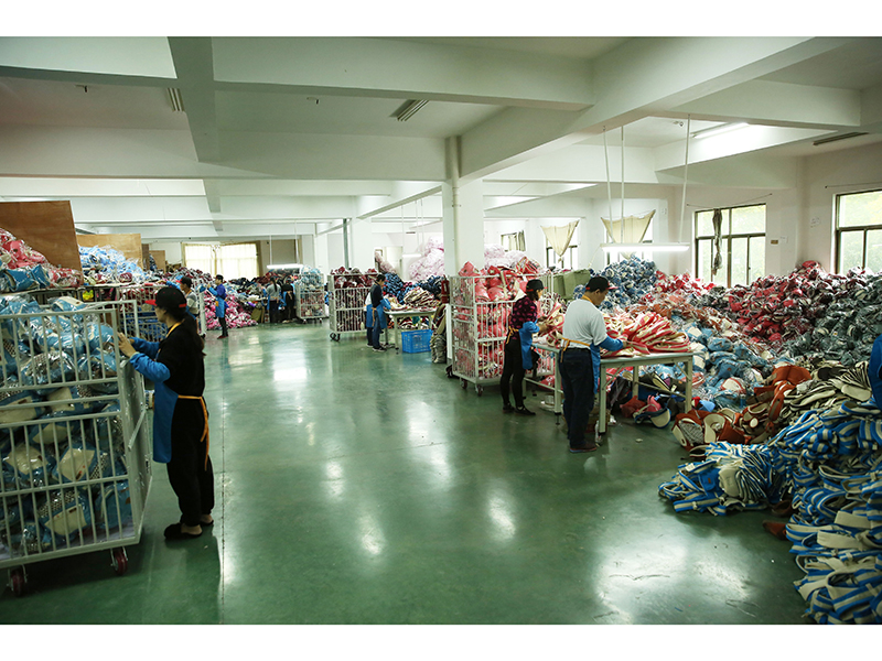 Pujiang County Xinchen Baby Products Co., Ltd. baby slings