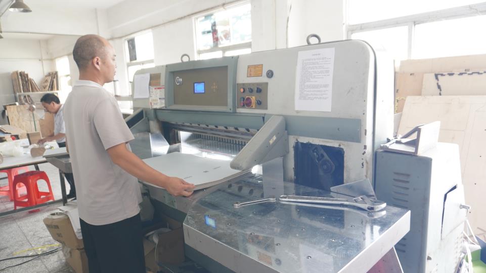 Shenzhen Zhong Yi Paper Products Co., Ltd. Counter Top Displays