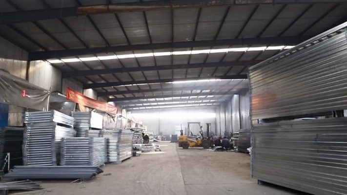 Anping County Peiguan Metal Wire Mesh Products Co., Ltd. Construction Site Fence