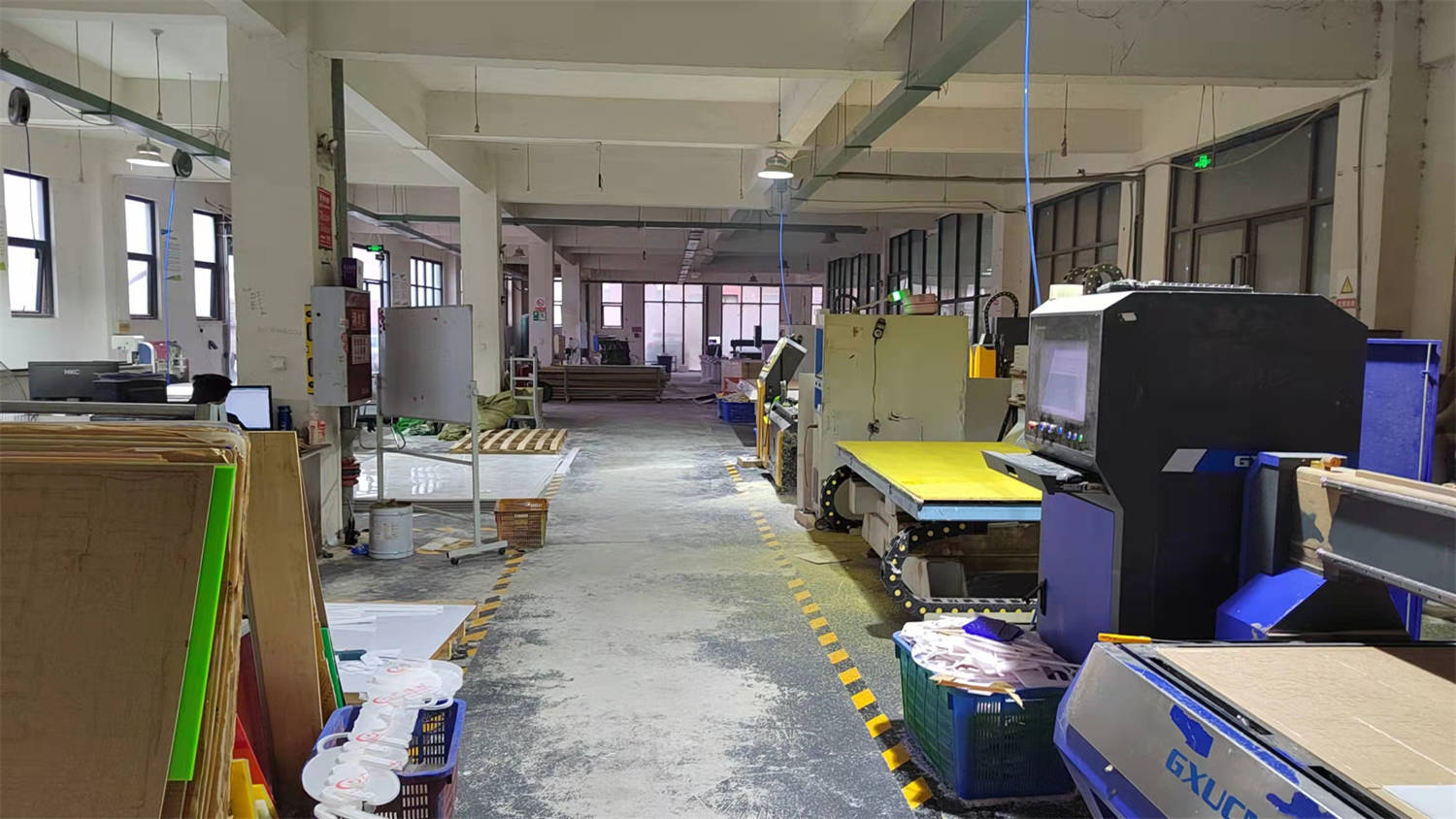 Sichuan Xinzhongrun Advertising Co., Ltd. Channel Letter