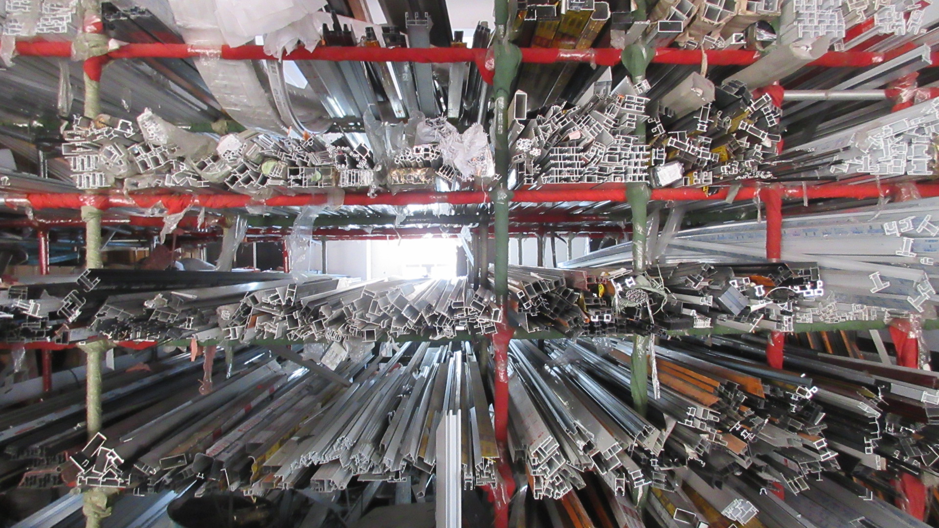 Shanghai Minye Decoration Co., Ltd. Aluminum windows