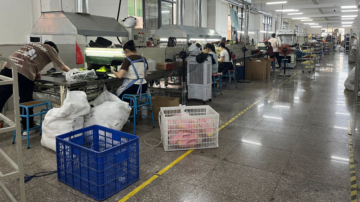 Quanzhou Xincen Shoes Co., Ltd. beach shoes
