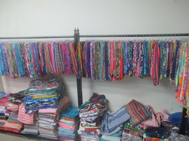 United Exports (India) Scarves
