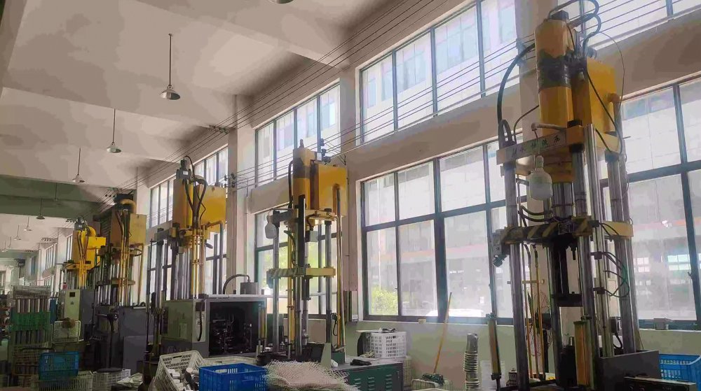 Jinhua Great Metal Products Co., Ltd. Stainless Steel Water Bottle