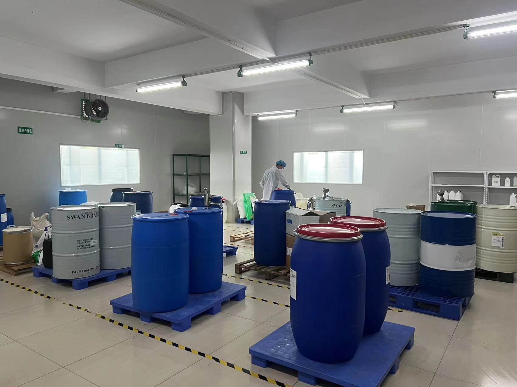 Shenzhen Qianbi Biotech. Co., Ltd. eyeshadow