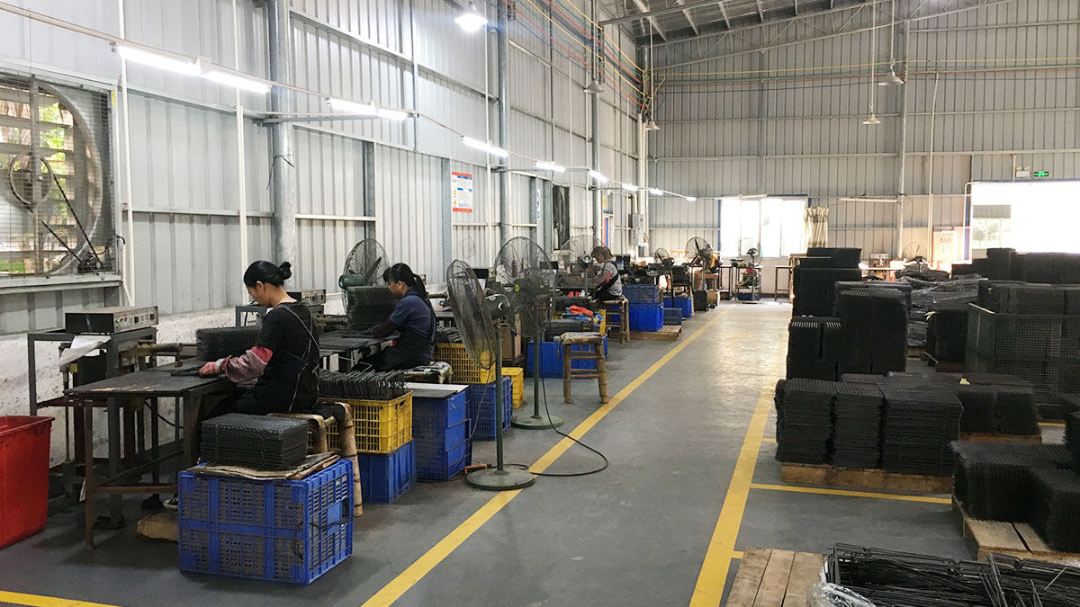 Yangjiang City Xinghan Houseware Ltd. BBQ grill pans