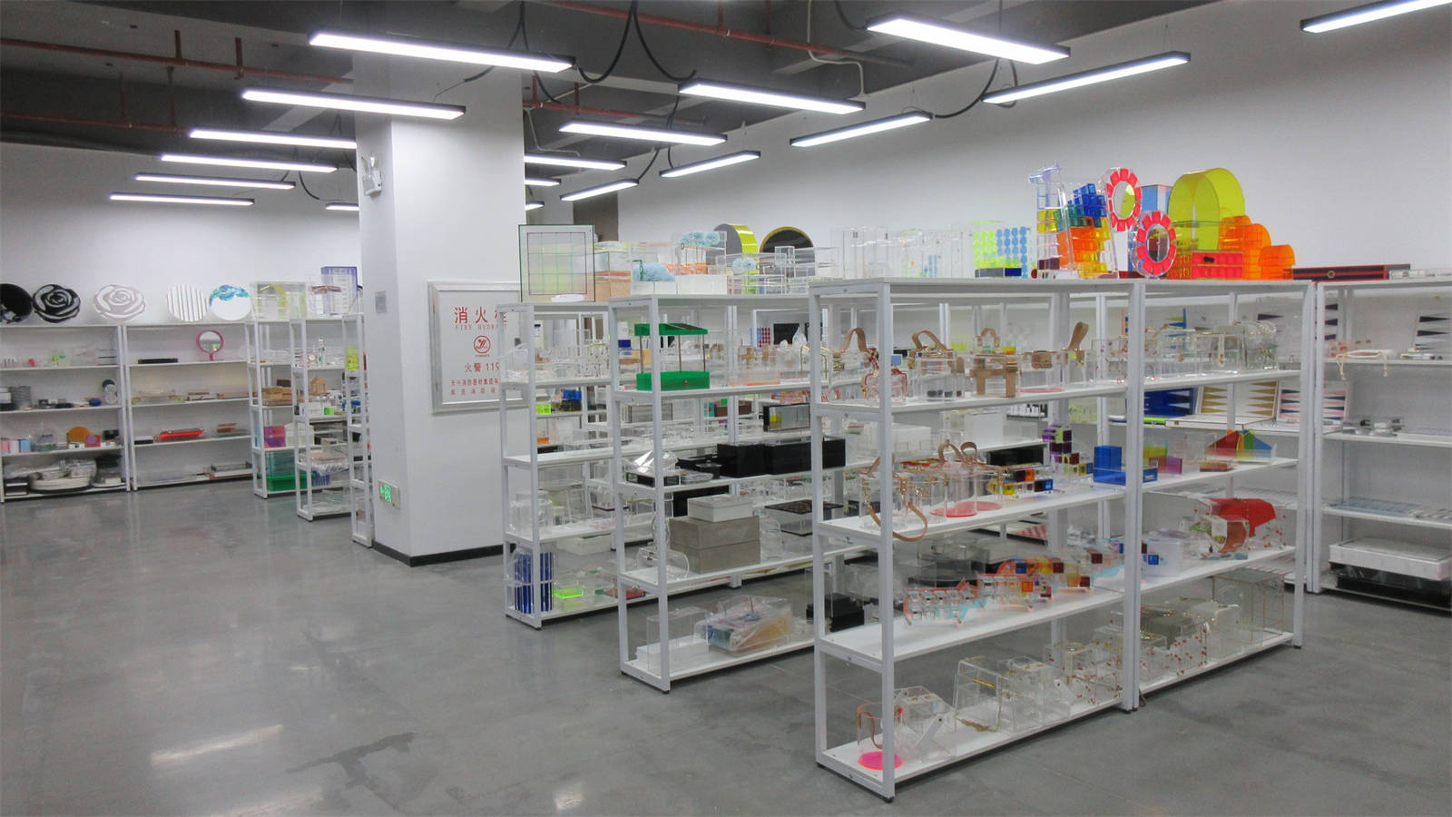 Jayi Acrylic Industry Limited Acrylic Display Stands