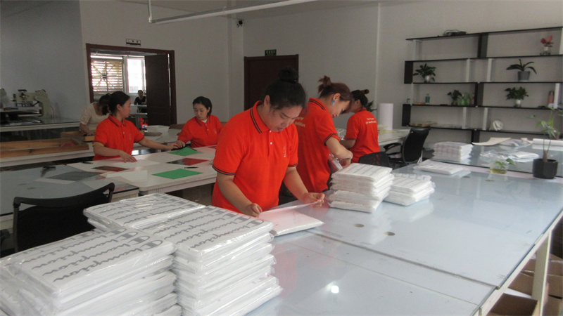 Jiaxing Yunshang New Material Technology Co., Ltd. Rhinestone Heat Transfer