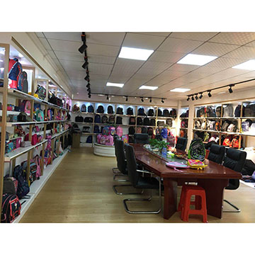 Ji'an Yehoo Tourism Products Co., Ltd. military backpacks