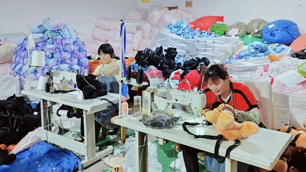 Yangzhou Yinlaier International Trade Co., Ltd. Plush Toys