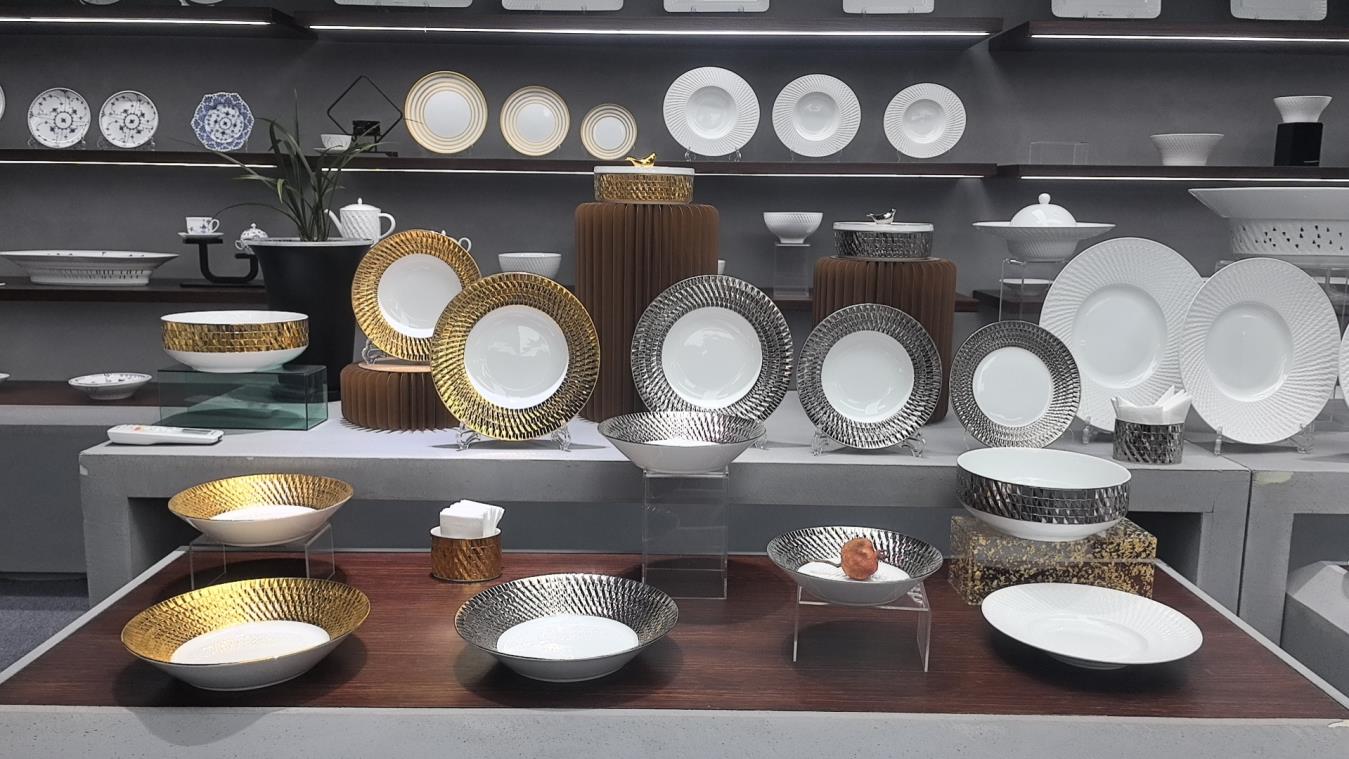 Guangxi Youqiuhe Trading Co., Ltd. dinnerware sets