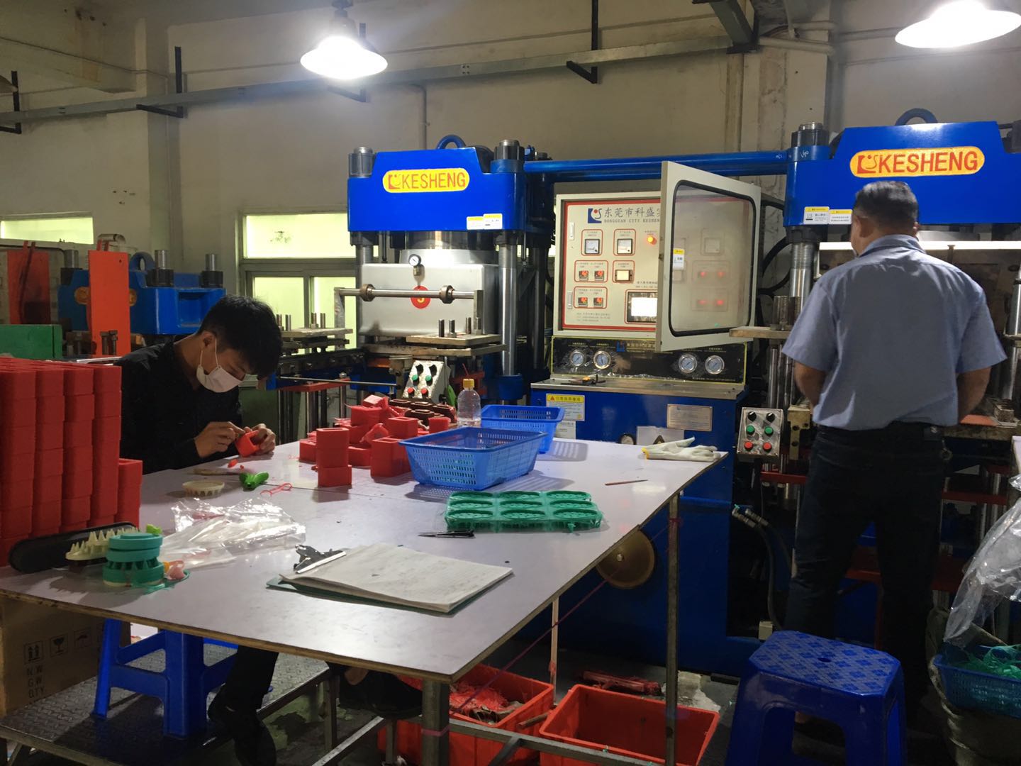 Shenzhen Lohas Silicone Rubber Co., Ltd. Silicone Shampoo Brush