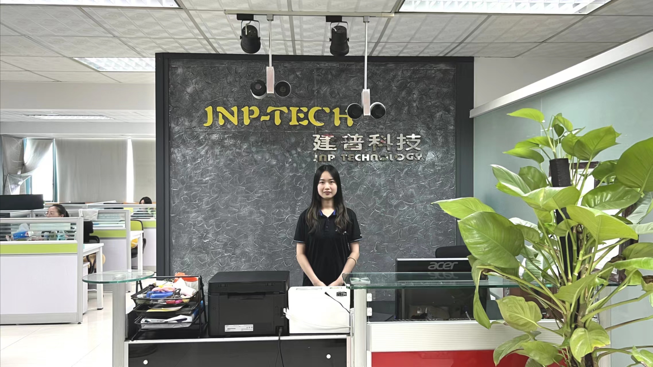 Guangzhou JNP Enterprise Management Consulting Co., Ltd. Gaming PC Cases